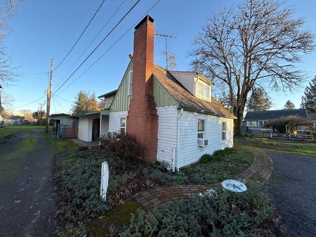 Building Photo - 1947 Marion St SE