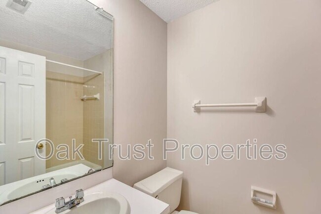 Building Photo - 593 Travelers Blvd