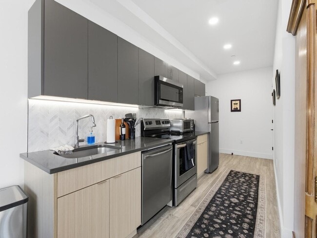 Building Photo - 327 Communipaw Ave