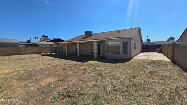 Building Photo - 15608 N 58th Ave