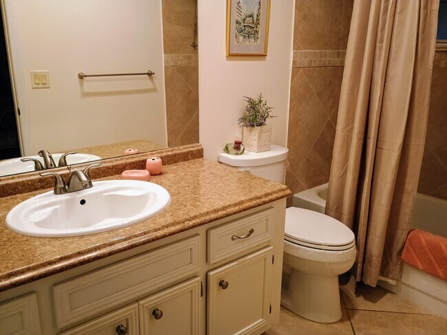 Building Photo - 14716 Canalview Dr