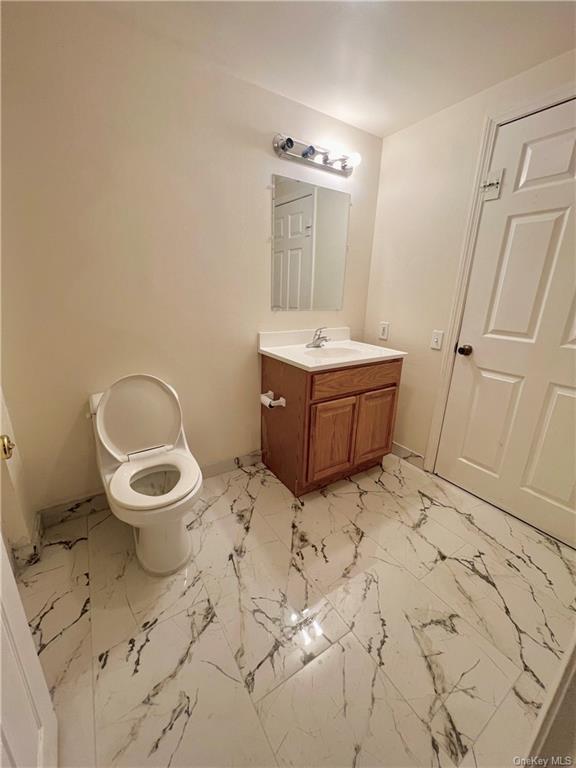 Building Photo - 781 Elton Ave