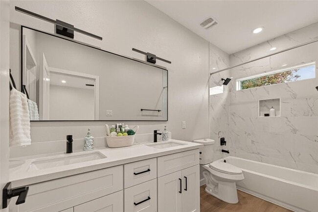 Building Photo - 5408 Fairchild St