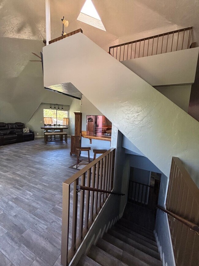 Building Photo - 4-BEDROOM 3-Bathroom FURNISHED Peaceful Country Living