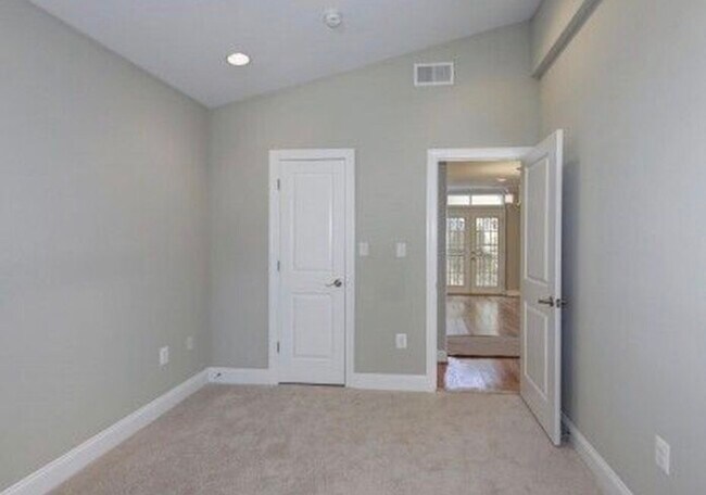 Main Level Guess Bedroom - 5108 Bass Pl SE