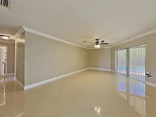 Building Photo - 566 SW 168th Way
