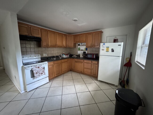 Building Photo - 148 Deacon Jones Blvd