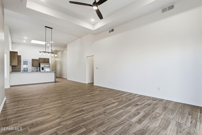 Building Photo - 15340 Resolve Dr