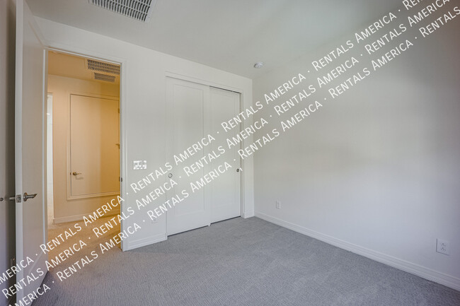 Building Photo - 7441 E Via De Luna Dr