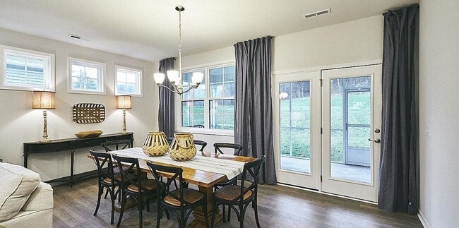 Building Photo - 3 Bedroom / 3 Bath Single Family Home near Brier Creek with 1st floor living!