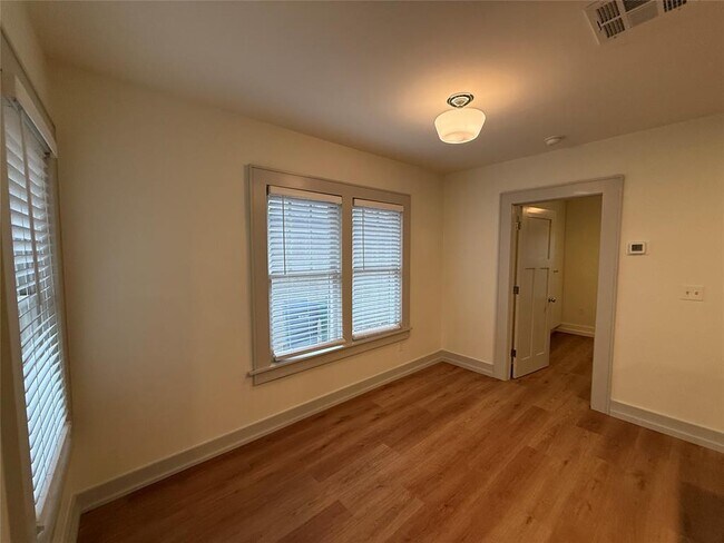 Building Photo - 1203 Military Ct