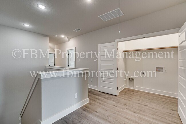 Building Photo - 913 Cooksey Ct