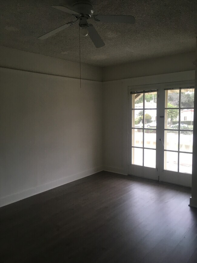 Bedroom - 1502 Huntington Dr