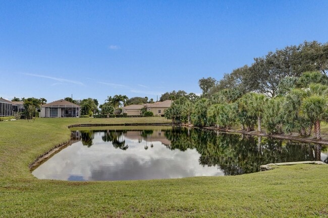 Building Photo - 16658 La Mesa Dr