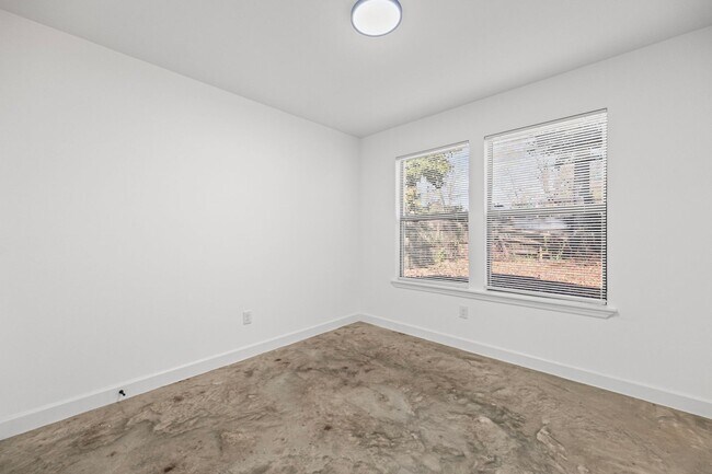 Building Photo - New Rental Opportunity in Memphis!