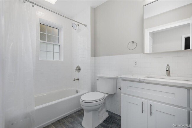 Building Photo - 71 N Main St