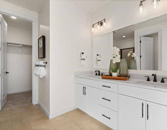 Building Photo - Brand New Town Home - Star Idaho