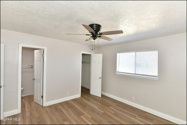 Building Photo - 4749 Tropicana Ave