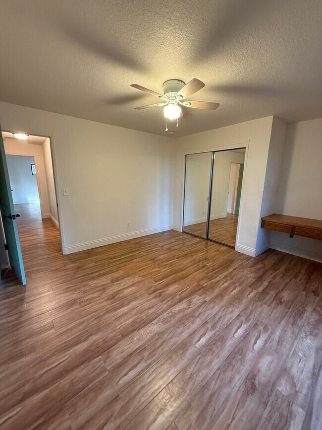 Building Photo - 12490 Erin Dr