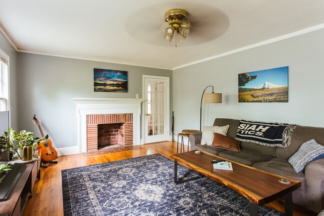 Building Photo - 365 Holman Ave