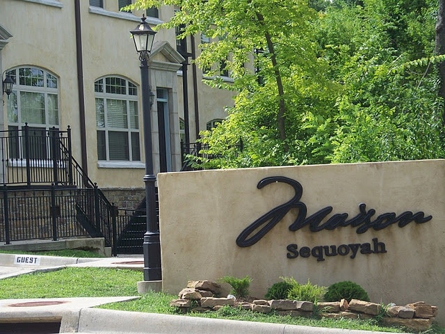 Building Photo - 44 N Olive Ave