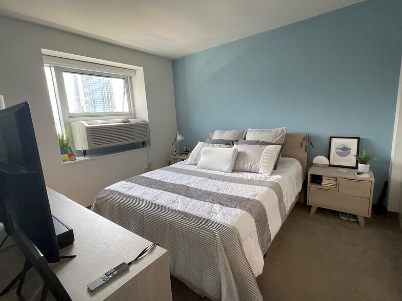 Building Photo - 988 Halekauwila St