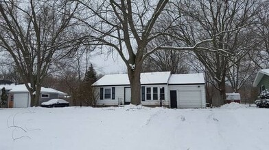 Building Photo - 2 bedroom home South Side Holland