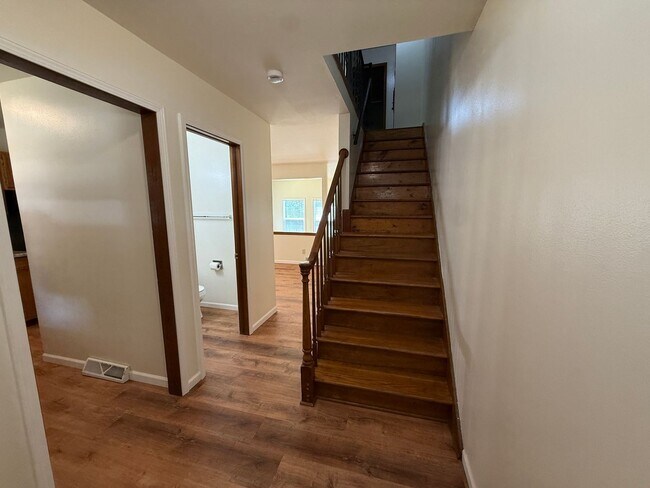 Building Photo - 3 Westbrook Cir