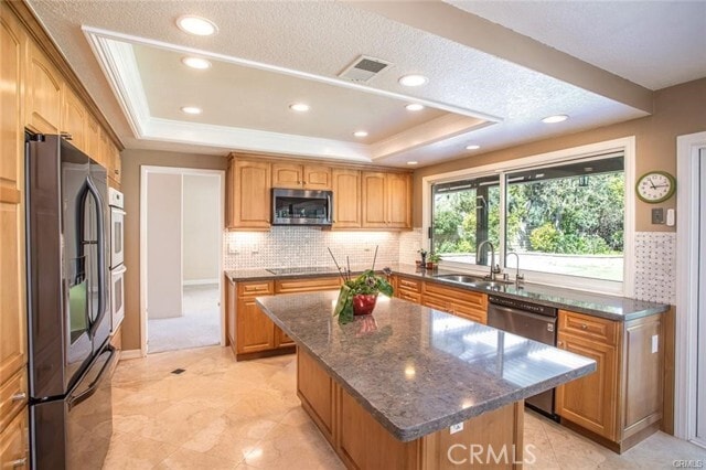 Building Photo - 2845 E Featherhill Dr