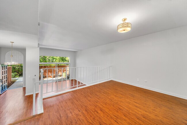 Building Photo - 11260 Overland Ave