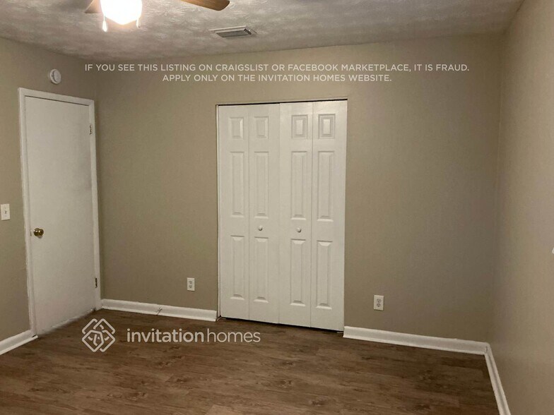 Building Photo - 1116 Willow Ln