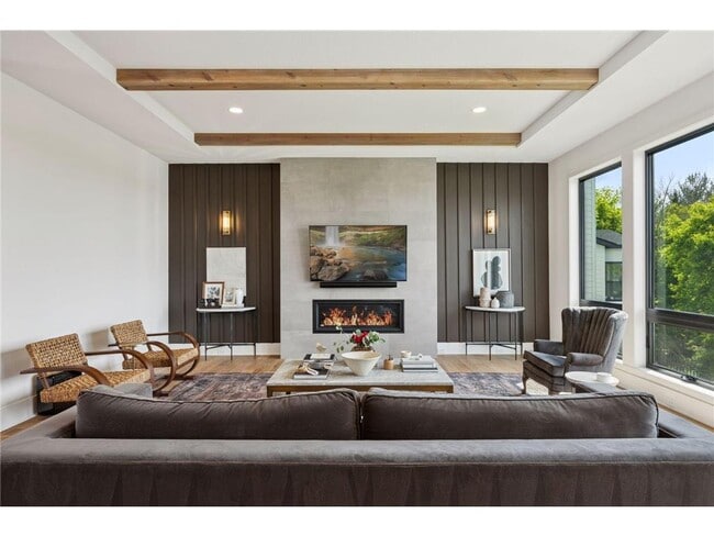 Building Photo - 6297 Yuma Ln N