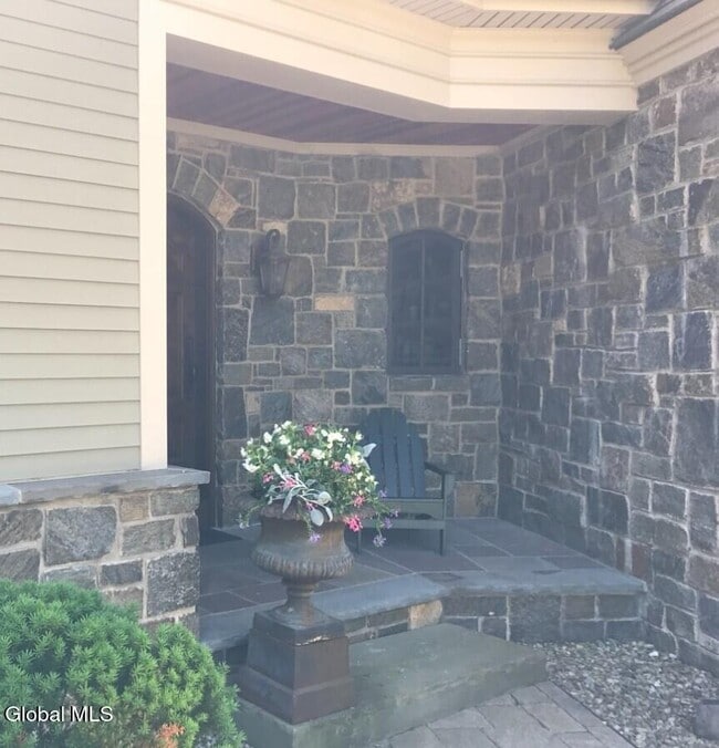 Building Photo - 106 Greenfield Ave