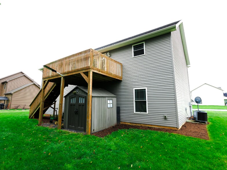Building Photo - 15 Victoria Ct