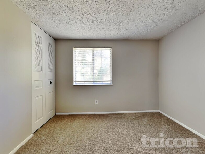 Building Photo - 4928 Rockborough Trail NW