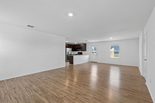 Building Photo - Fresh, Stylish & Move-In Ready in Eagle Mountain–Saginaw ISD
