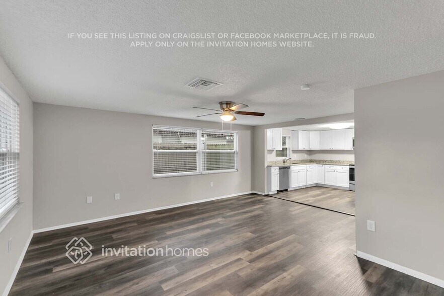 Building Photo - 8735 Spanish Moss Dr