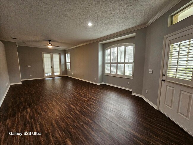 Building Photo - 9852 Bridgeton Dr
