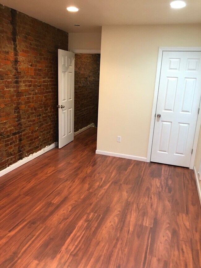 Building Photo - 3451 Braddock St