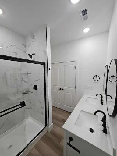 Building Photo - 44 Beverly Hills Dr