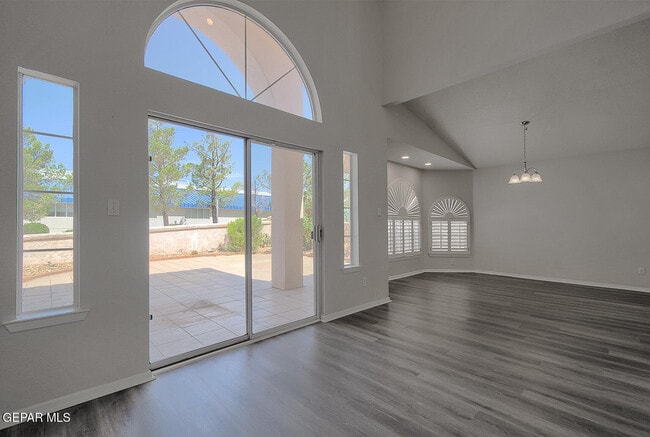 Building Photo - 1549 Via Appia St