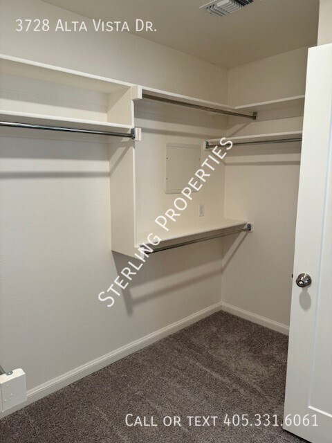 Building Photo - 3728 Alta Vis Dr