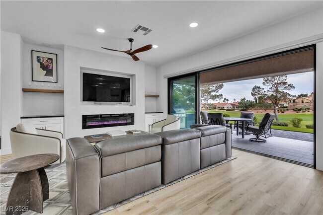 Building Photo - 9513 Villa Ridge Dr