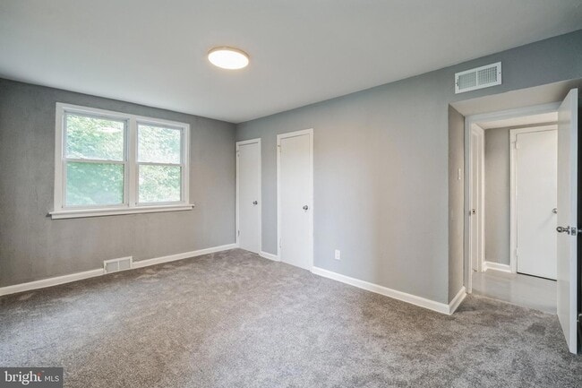 Building Photo - 2137 Bryn Mawr Ave