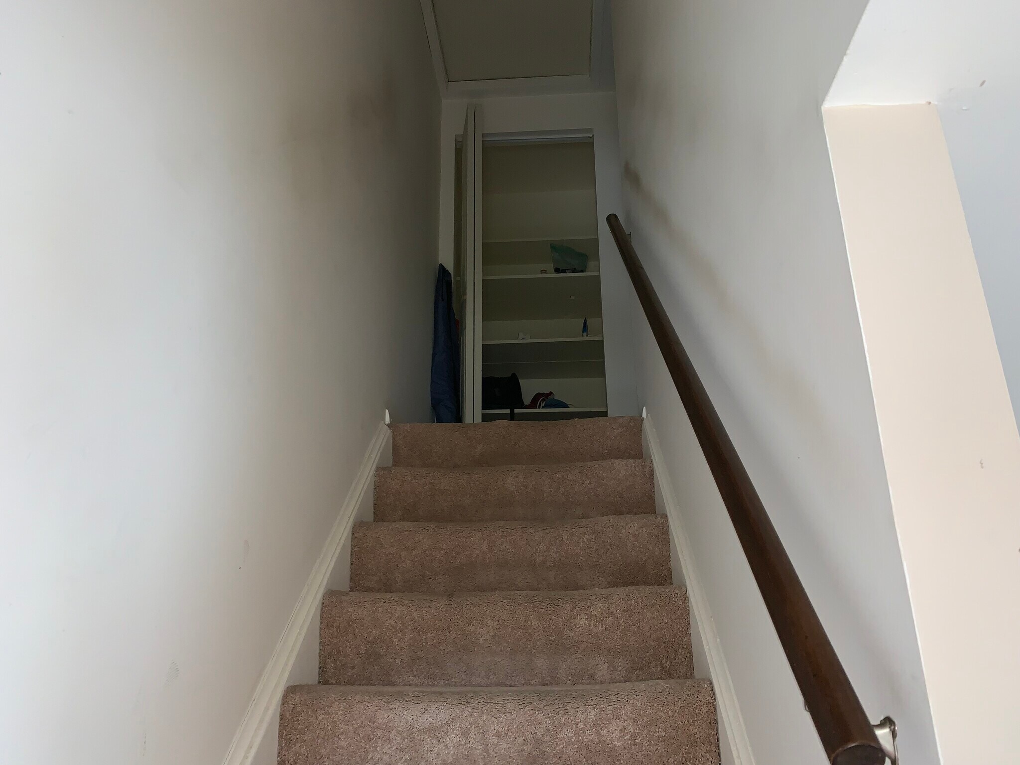 Building Photo - 4304 Royalview Dr