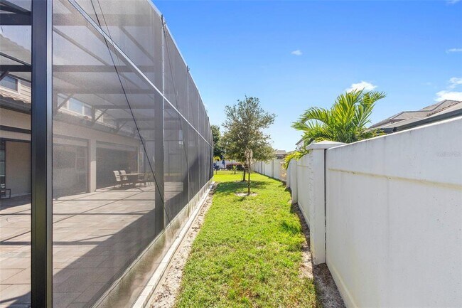 Building Photo - 8000 Leaf Grv Cir