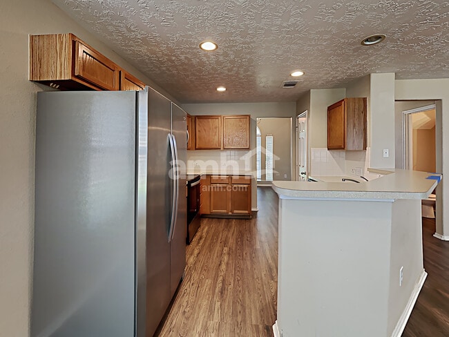 Building Photo - 18401 Sunrise Oaks Ct