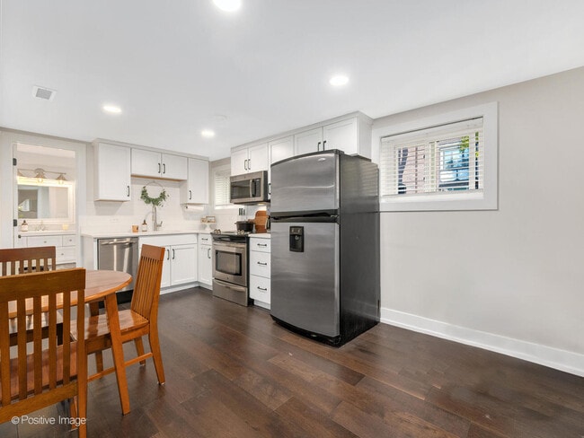 Building Photo - 34 N Waiola Ave