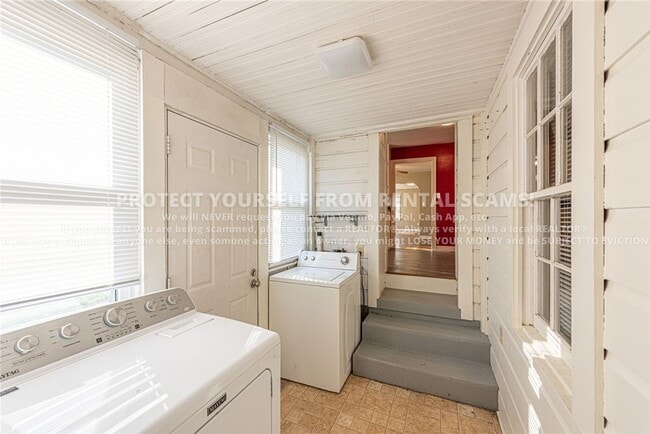 Building Photo - 1323 Garland Ave