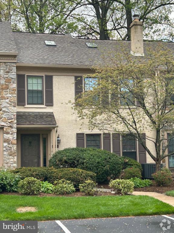 Building Photo - 403 Weatherstone Dr
